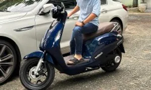 Xe máy bị CSGT tạm giữ quá mấy tháng sẽ thanh lý?