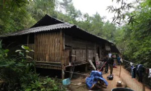 Nghịch tử vẩy xăng khiến bố mẹ chết cháy Nghịch tử vẩy xăng khiến bố mẹ chết cháy