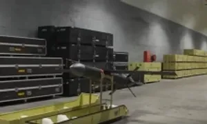 Iran công bố UAV tự sát có tầm bay hơn 1.500 km Iran công bố UAV tự sát có tầm bay hơn 1.500 km