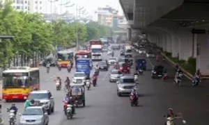 'Tách riêng làn ôtô, xe máy đường Phạm Văn Đồng, Hà Nội'