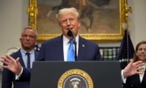 Ông Trump ký lệnh coi Antifa là 'tổ chức khủng bố nội địa' Ông Trump ký lệnh coi Antifa là 'tổ chức khủng bố nội địa'