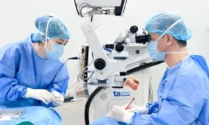 Đục thủy tinh thể tăng hai độ sau 7 năm do lão hóa Đục thủy tinh thể tăng hai độ sau 7 năm do lão hóa